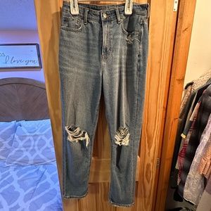 American Eagle Ripped Mom Jeans, Size: 4, color: light washed
